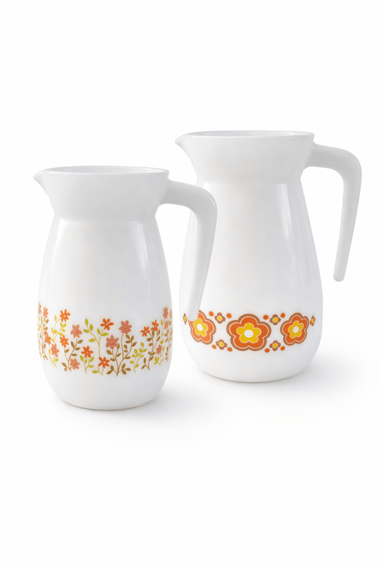 Carafe vintage en verre opalin fleuri – SCHOTT Mainz Jenaer Glas années 70 - bobibeloCarafe vintage en verre opalin fleuri – SCHOTT Mainz Jenaer Glas années 70 – broc vintage – bobibelo