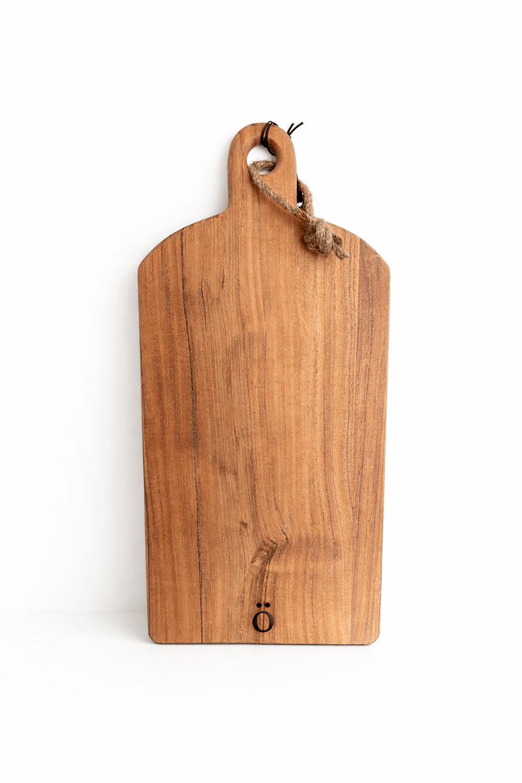 Planche à découper en bois d’acacia Sögné 40 cm - bobibeloPlanche à découper en bois d’acacia Sögné 40 cm – Vaisselle vintage – bobibelo