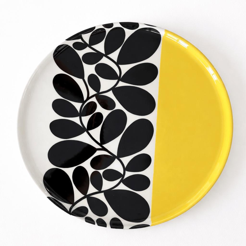 Plateau de service Orla Kiely 31 cm – Plat rond en céramique design rétro sycomore - bobibeloPlateau de service Orla Kiely 31 cm – Plat rond en céramique design rétro sycomore – Vaisselle vintage – bobibelo