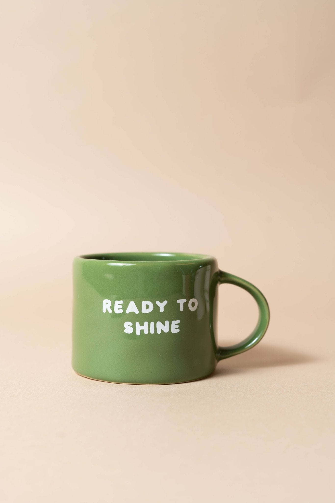Tasse verte “Ready to shine” Sisi – Tasse graphique 25 cl - bobibeloTasse verte “Ready to shine” Sisi – Tasse graphique 25 cl – Vaisselle vintage – bobibelo