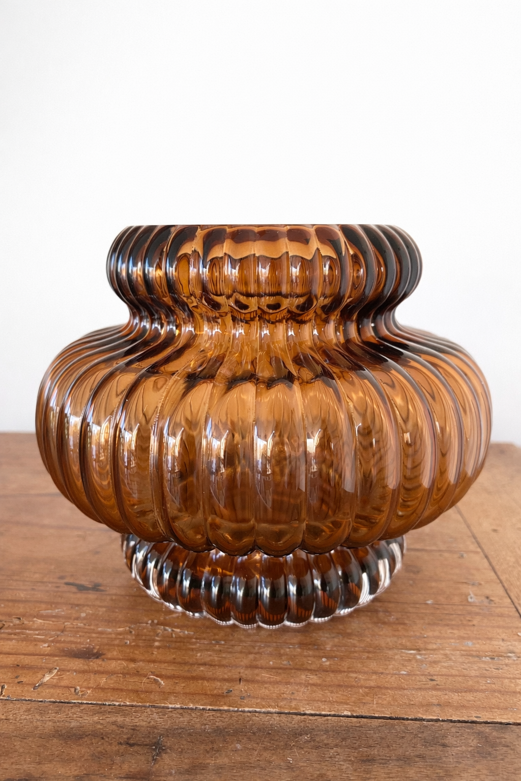 Vase en verre soufflé brun fumé Ø20 cm design sculptural décoratif