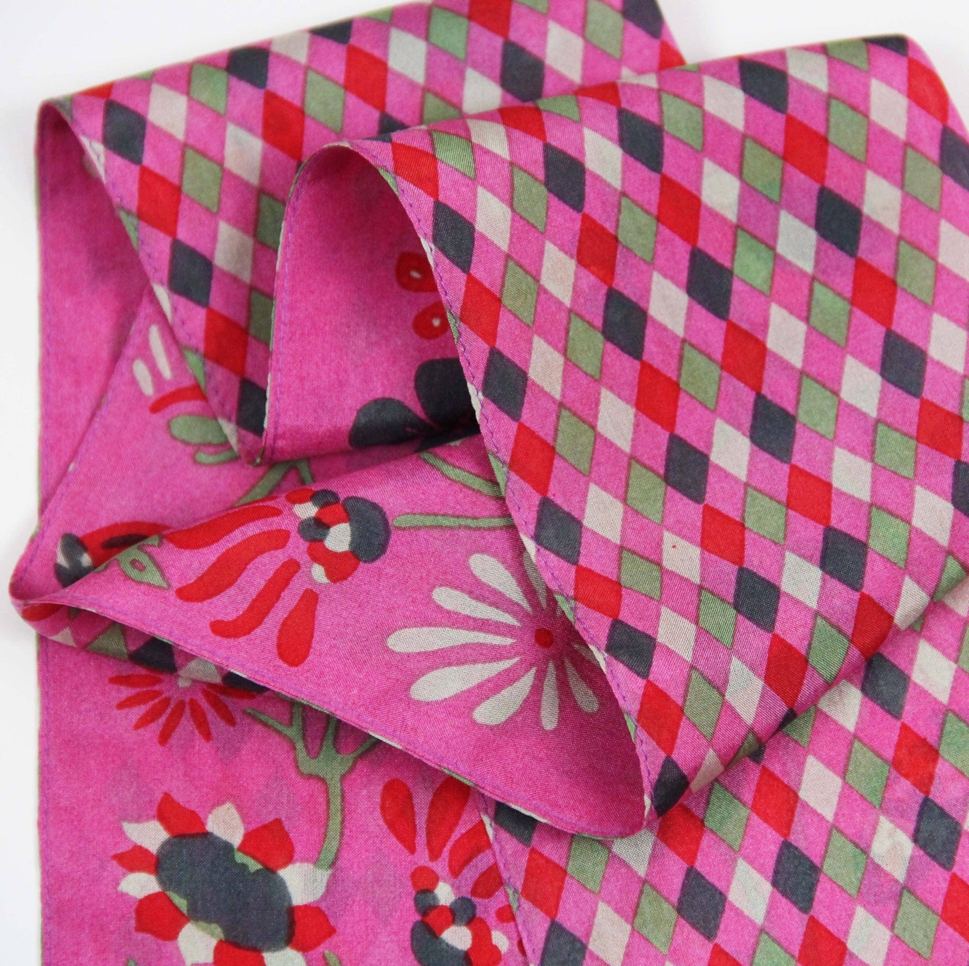 Bandeau Scarlett Fuchsia 100% soie - Les belles vagabondes - bobibeloBandeau Scarlett Fuchsia 100% soie - Les belles vagabondes – SA vintage – bobibelo