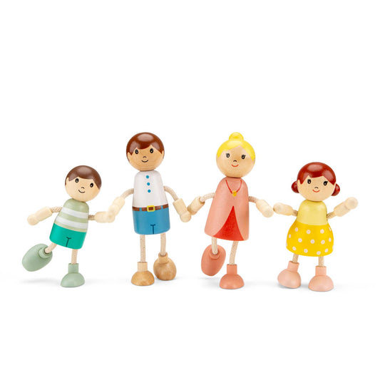 Famille de 4 poupées en bois articulées – Woet - BobibeloFamille de 4 poupées en bois articulées – Woet – Petit vintage – Bobibelo