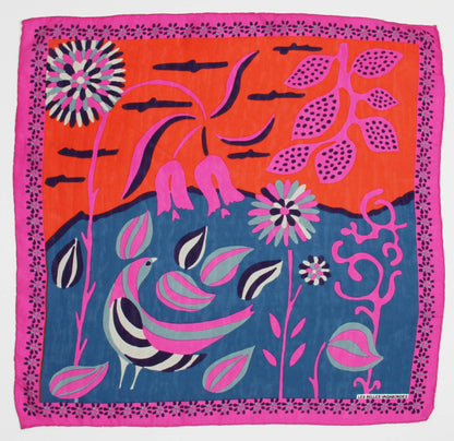 Foulard en soie 50 x 50 cm -Mini Birdy Fuchsia-Les Belles Vagabondes - bobibeloFoulard en soie 50 x 50 cm -Mini Birdy Fuchsia-Les Belles Vagabondes – SA vintage – bobibelo