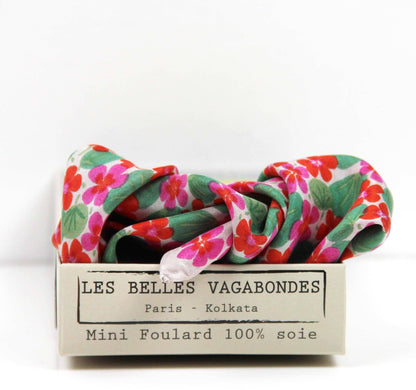 Foulard en soie 50 x 50 cm – Mini Capucine Fuchsia - Les Belles Vagabondes - bobibeloFoulard en soie 50 x 50 cm – Mini Capucine Fuchsia - Les Belles Vagabondes – SA vintage – bobibelo