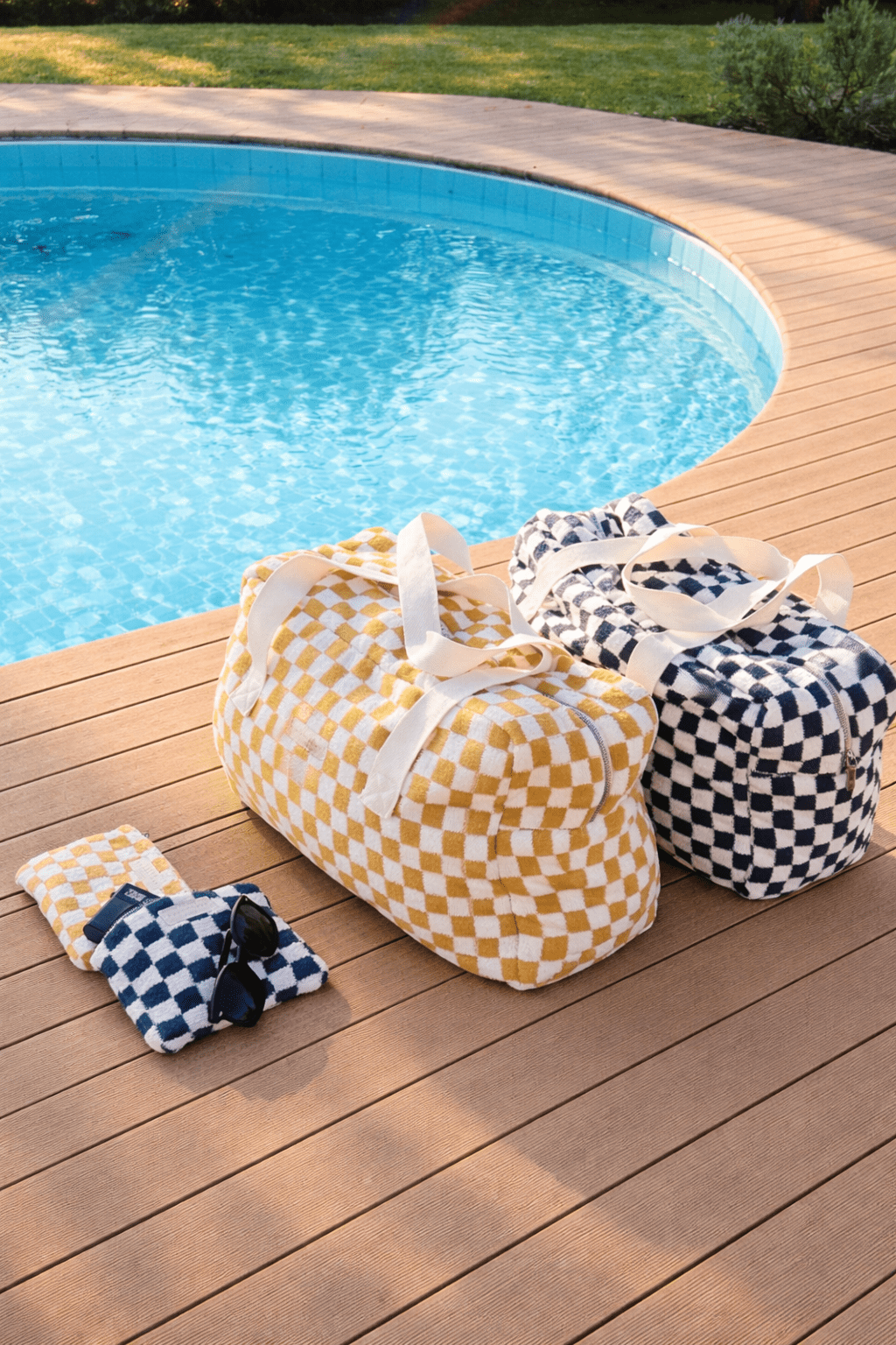 Sac week - end en éponge damier – Cabas souple et léger - bobibeloSac week - end en éponge damier – Cabas souple et léger – SA vintage – bobibelo