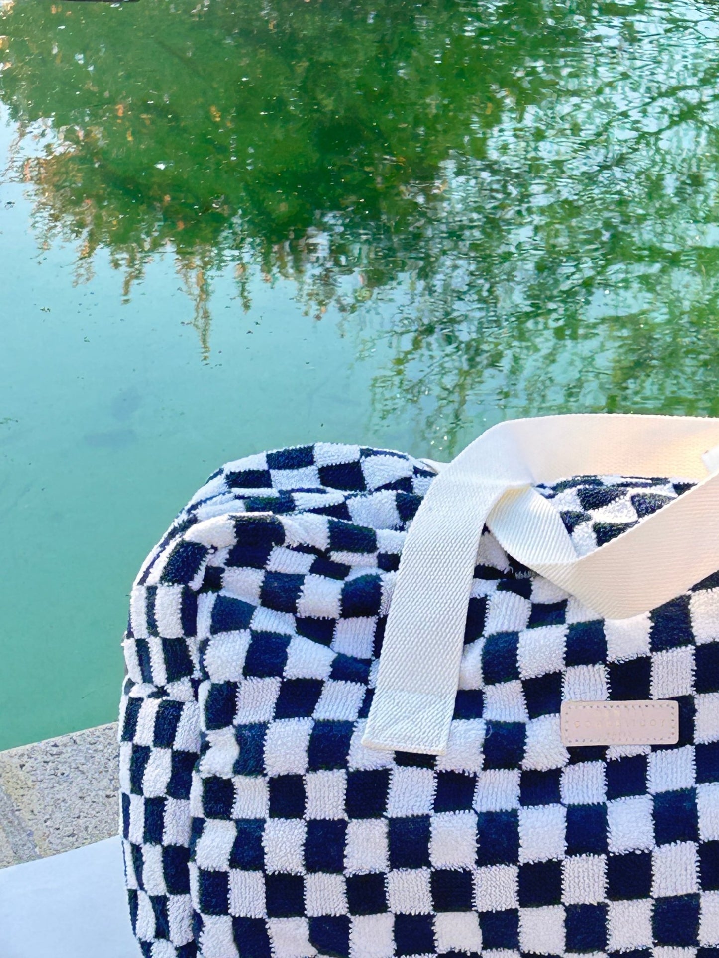 Sac week - end en éponge damier – Cabas souple et léger - bobibeloSac week - end en éponge damier – Cabas souple et léger – SA vintage – bobibelo