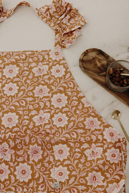 Tablier de cuisine Fleurs indiennes – Poule House - BobibeloTablier de cuisine Fleurs indiennes – Poule House – Text vintage – Bobibelo