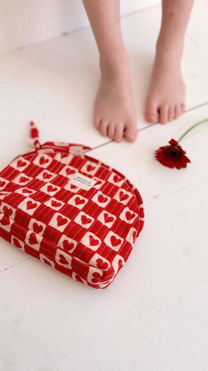 Trousse de maquillage Coeur Rubis – Maison Augustin - bobibeloTrousse de maquillage Coeur Rubis – Maison Augustin – SA vintage – bobibelo